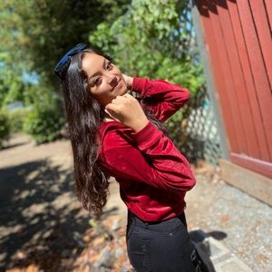 Meet your Posher, Desiree